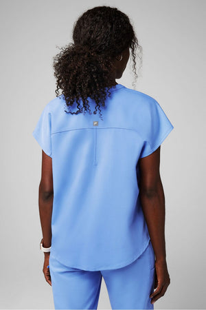 FABLETICS EVOLVE SCRUB TOP