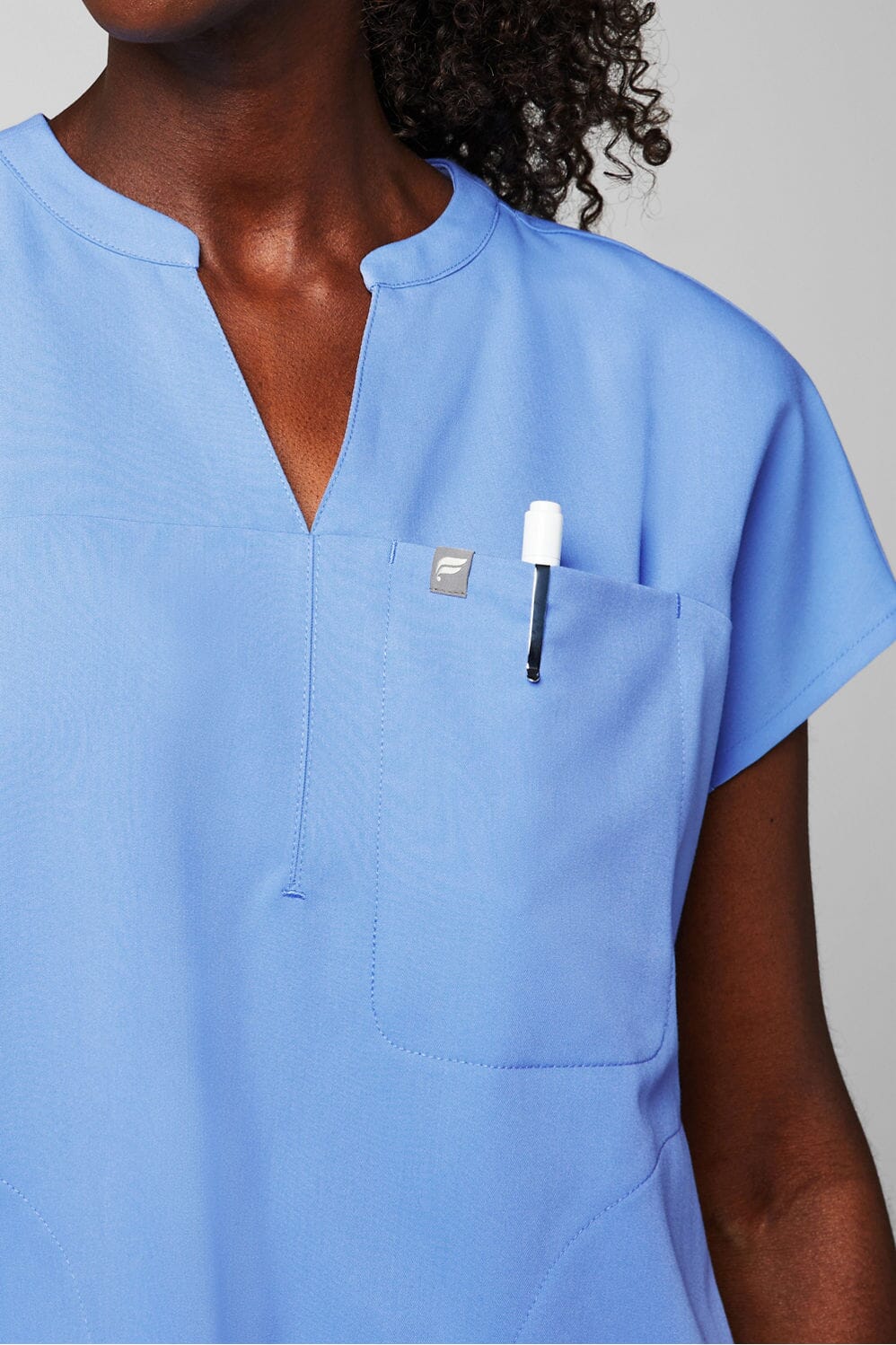 FABLETICS EVOLVE SCRUB TOP
