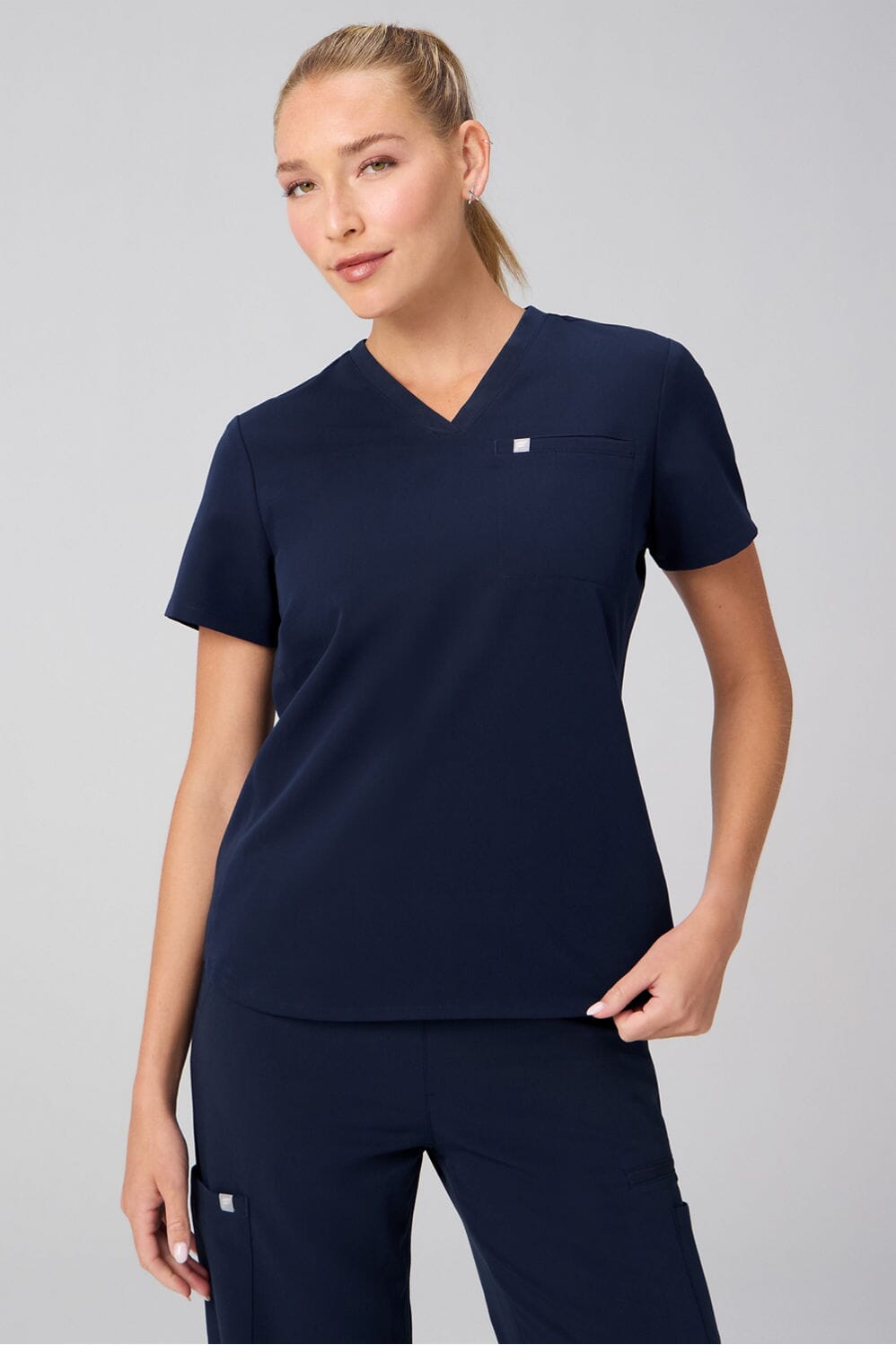 FABLETICS VITAL SCRUB TOP