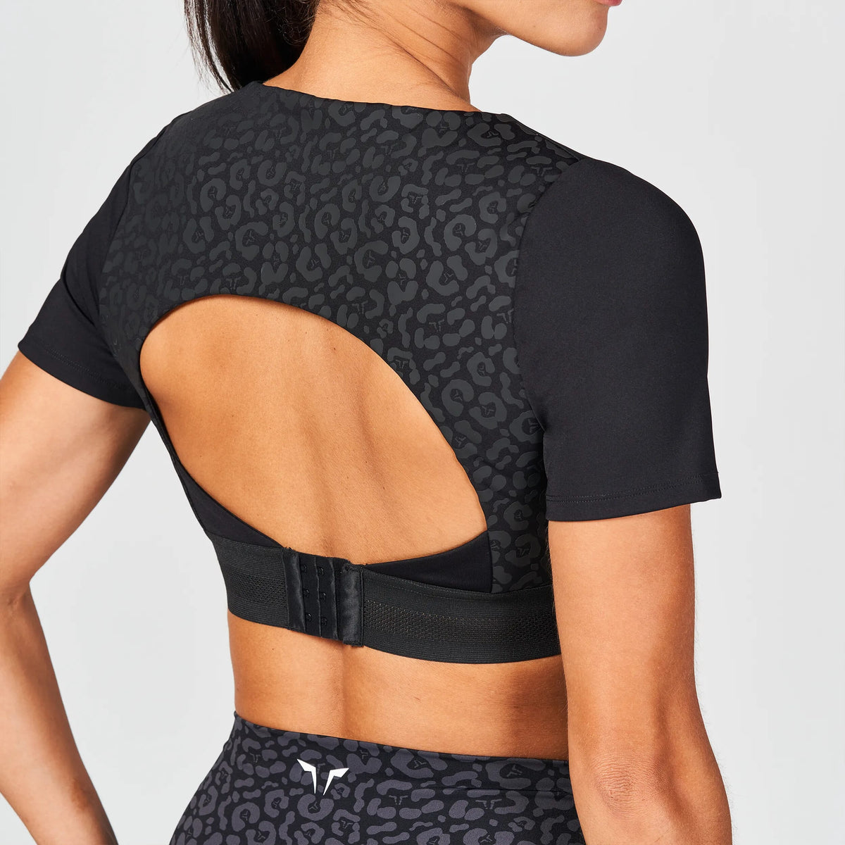 SQUATWOLF HIGH IMPACT BUILT-IN BRA TOP
