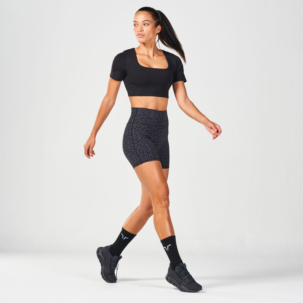 SQUATWOLF UNTAMED 5" BIKER SHORTS