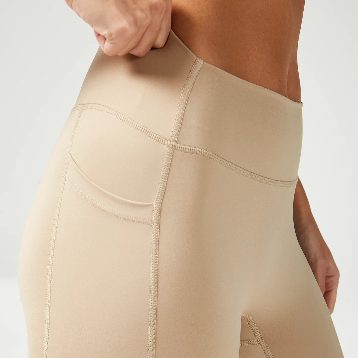 SQUATWOLF ESSENTIAL MID-RISE 7/8 LEGGINGS
