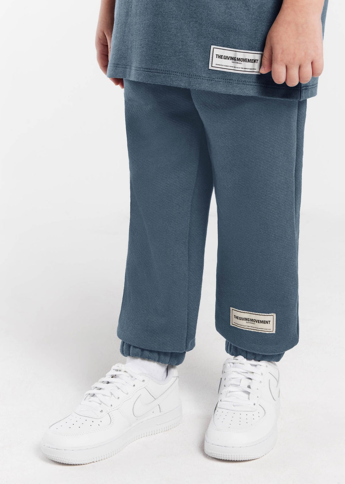 THE GIVING MOVEMENT KIDS JOGGER