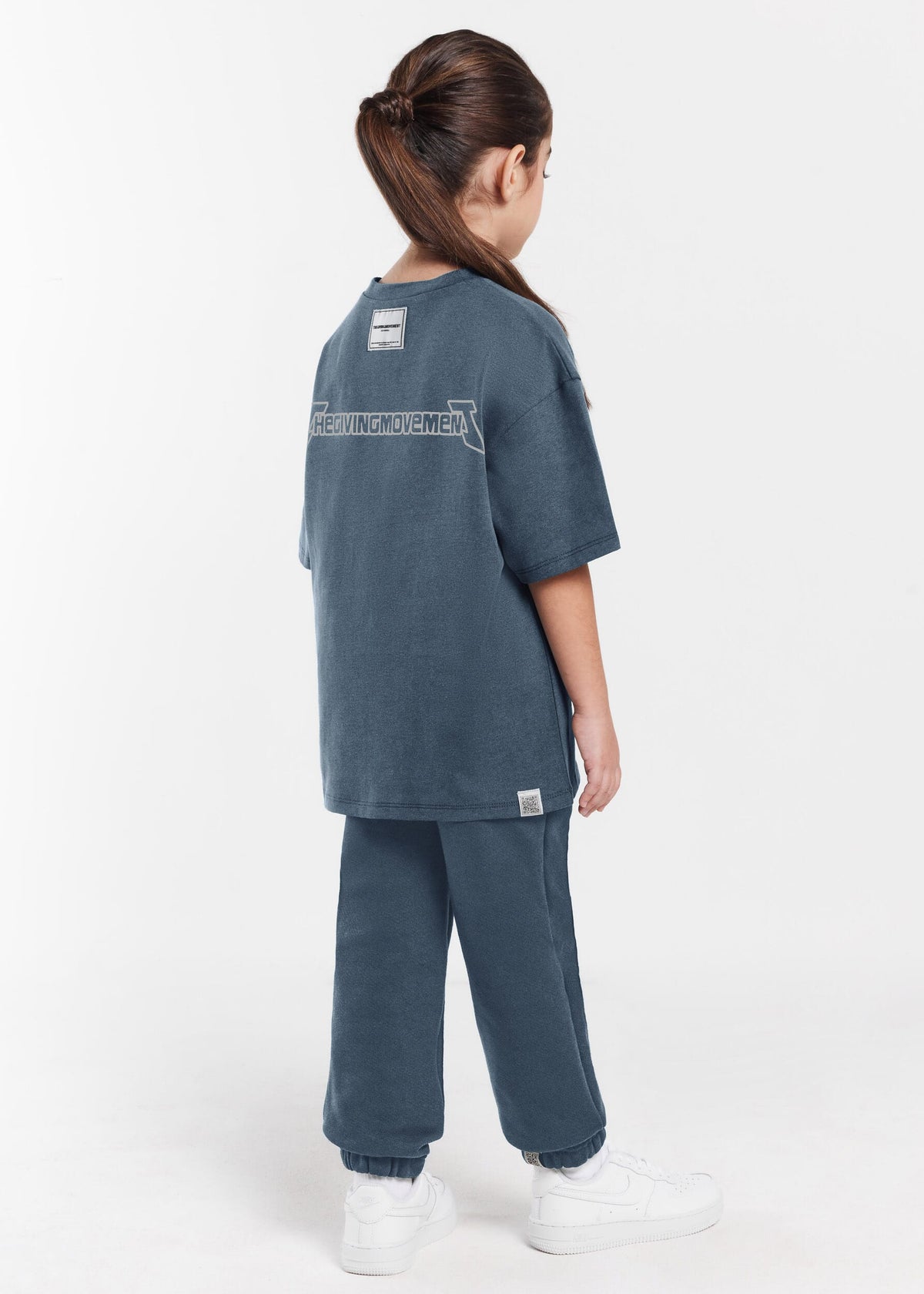 THE GIVING MOVEMENT KIDS JOGGER