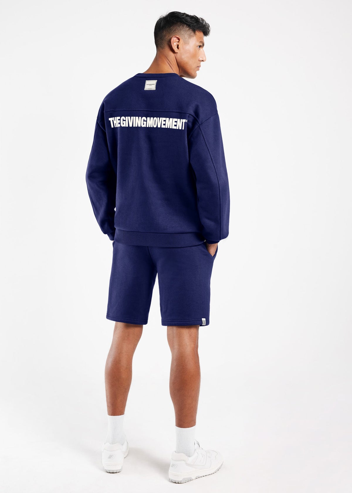 THE GIVING MOVEMENT OVERSIZED SWEATSHIRT
