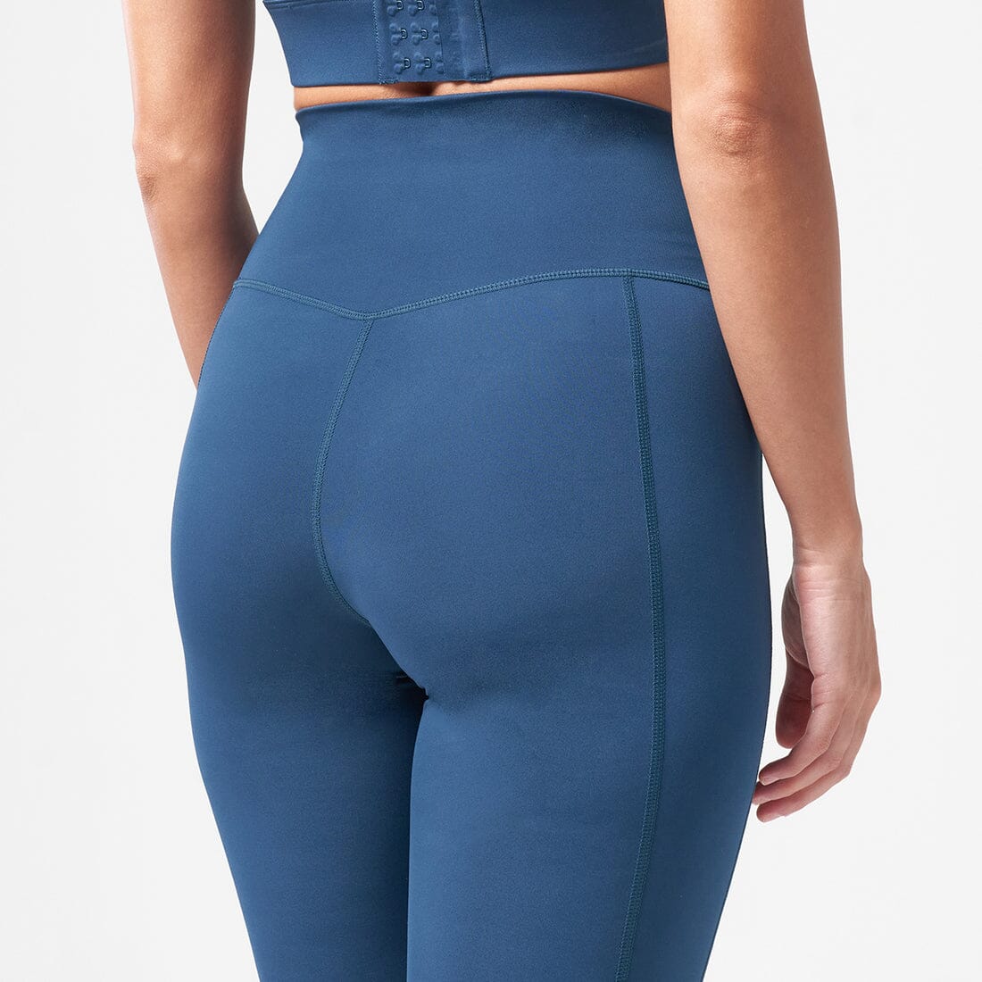 SQUATWOLF Essential Cropped Leggings